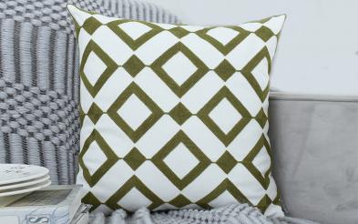 Throw pillow 03244